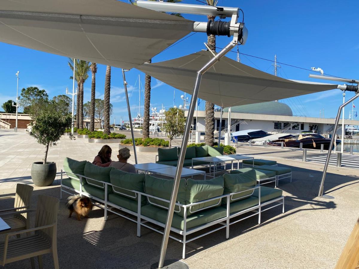 Cannes Croisette &Palm Beach,Parking Exterior photo